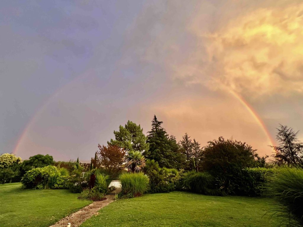 arc en ciel après l'orage