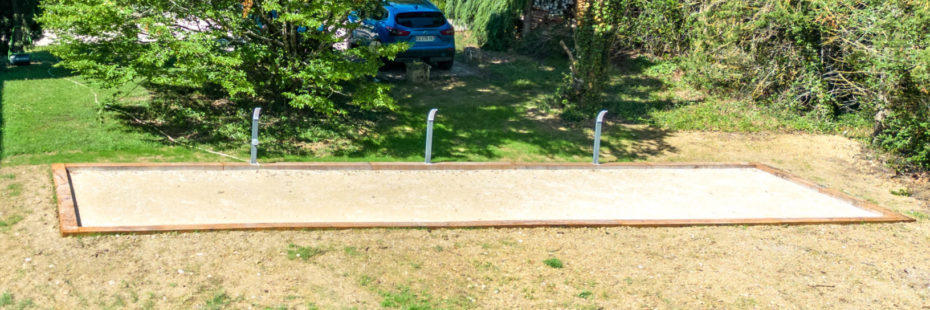 Le terrain de pétanque